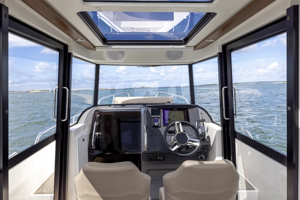 Nimbus C8 Yacht For Sale