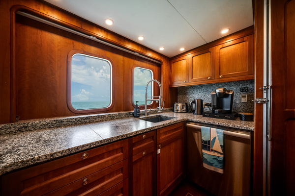 90ft Palmer Johnson Yacht For Sale