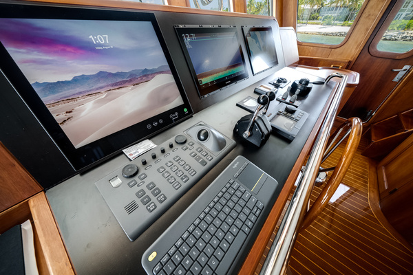 90ft Palmer Johnson Yacht For Sale