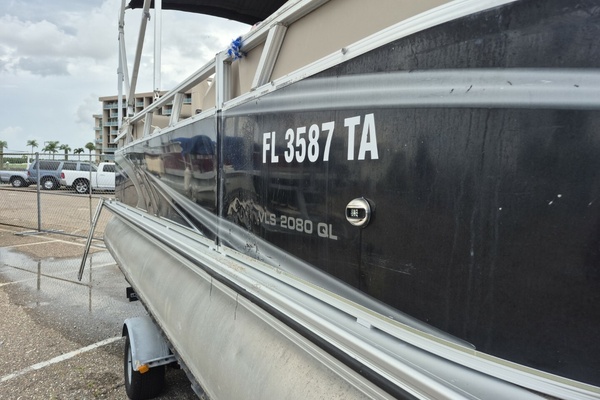 20ft Avalon Yacht For Sale