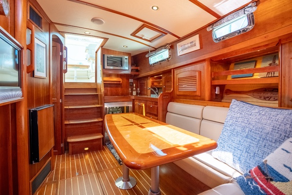 SEA FOR TWO 42ft Sabre Yacht For Sale