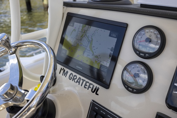230 Outrage 23ft Boston Whaler Yacht For Sale