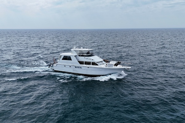 1999 Hatteras 52 Cockpit Motor Yacht