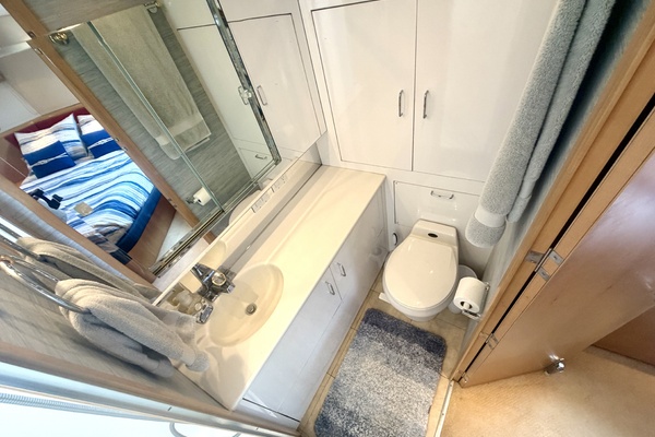Jubilee 52ft Hatteras Yacht For Sale