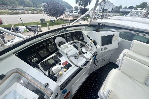 Jubilee 52ft Hatteras Yacht For Sale