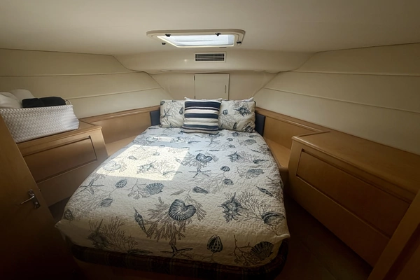 Hatteras 52 Cockpit Motor Yacht Yacht For Sale