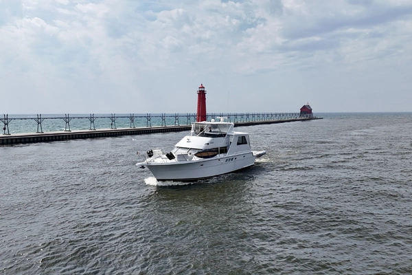 Hatteras 52 Cockpit Motor Yacht Yacht For Sale