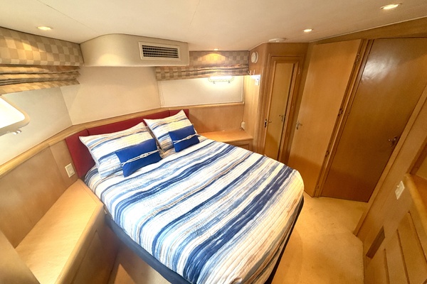 Jubilee 52ft Hatteras Yacht For Sale