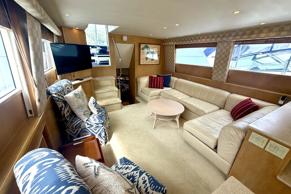 Hatteras 52 Cockpit Motor Yacht Yacht For Sale