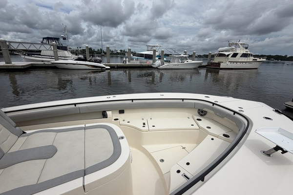 Scout 355 LXF Yacht For Sale