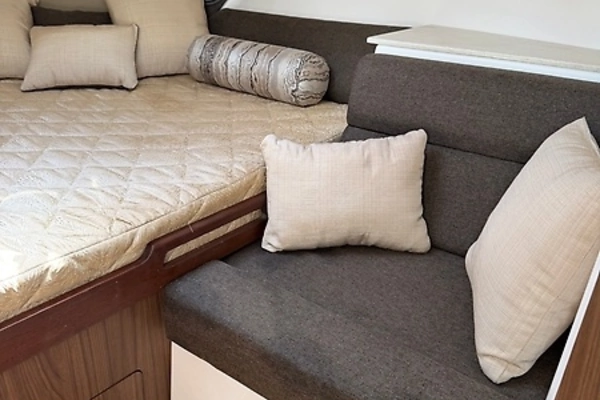 Everglades 360LXC Yacht For Sale