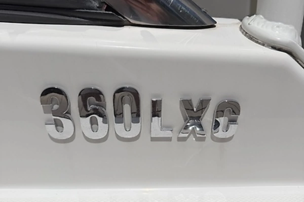 Everglades 360LXC Yacht For Sale