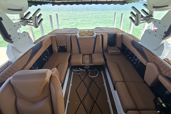 24ft Malibu Yacht For Sale