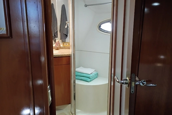 Carver 450 Voyager Pilothouse Yacht For Sale