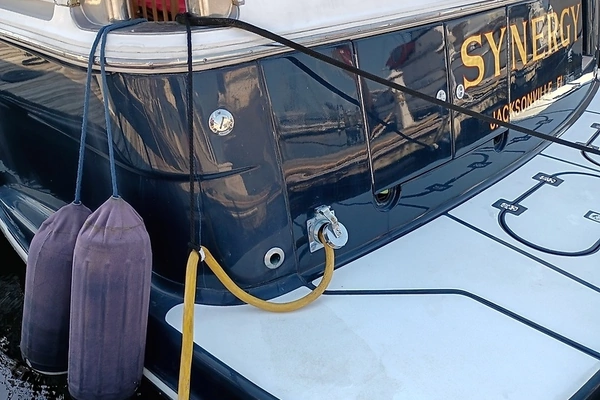 Carver 450 Voyager Pilothouse Yacht For Sale