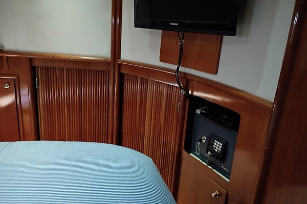 Carver 450 Voyager Pilothouse Yacht For Sale