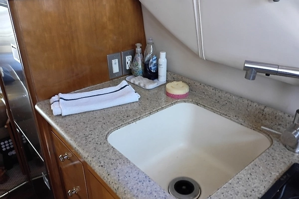 Carver 450 Voyager Pilothouse Yacht For Sale