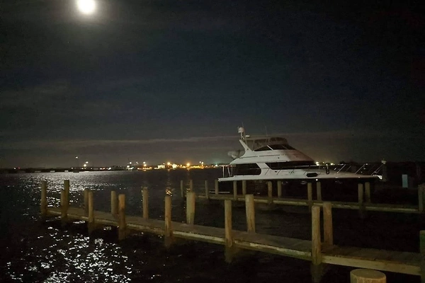Carver 450 Voyager Pilothouse Yacht For Sale