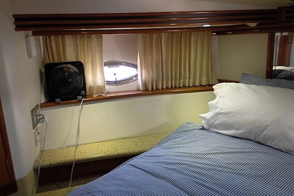 Carver 450 Voyager Pilothouse Yacht For Sale