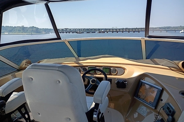 Carver 450 Voyager Pilothouse Yacht For Sale