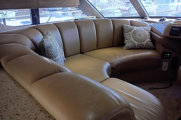 Carver 450 Voyager Pilothouse Yacht For Sale