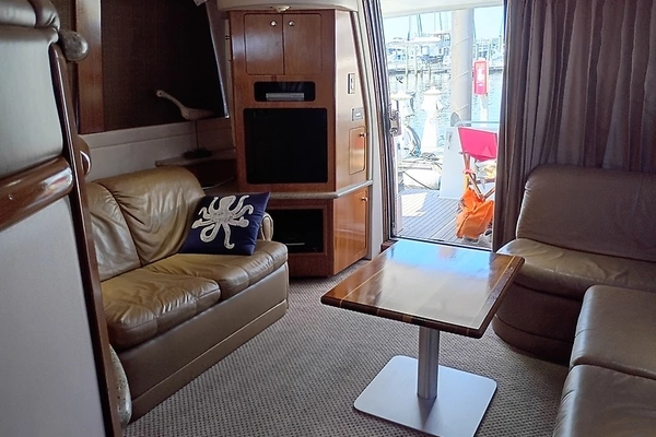 Carver 450 Voyager Pilothouse Yacht For Sale