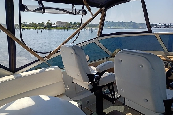 Carver 450 Voyager Pilothouse Yacht For Sale
