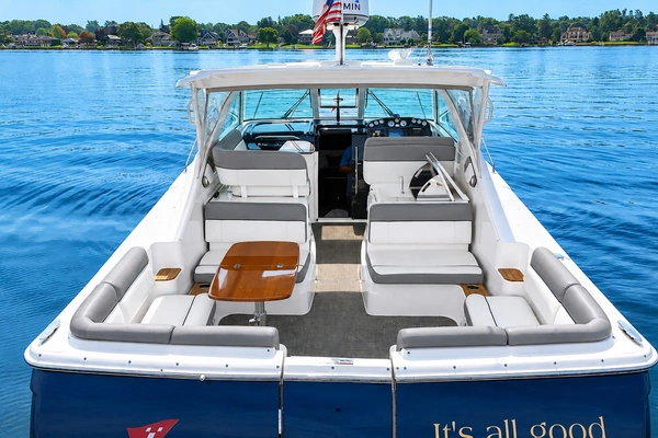 Tiara Yachts 3100 Coronet Yacht For Sale