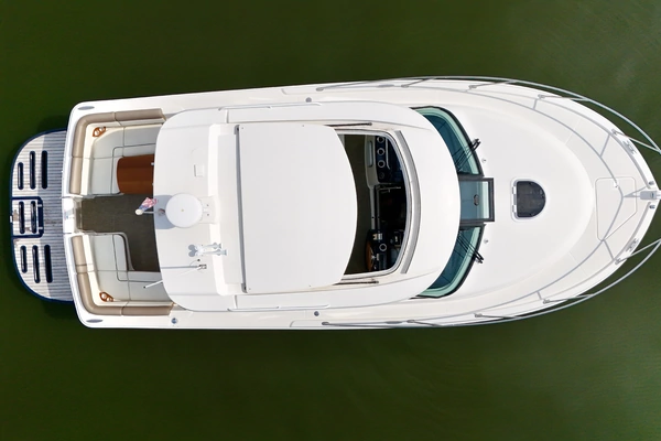Tiara Yachts 3100 Coronet Yacht For Sale