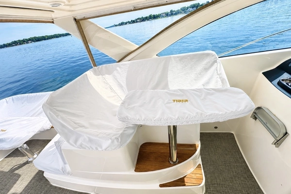 Tiara Yachts 3100 Coronet Yacht For Sale