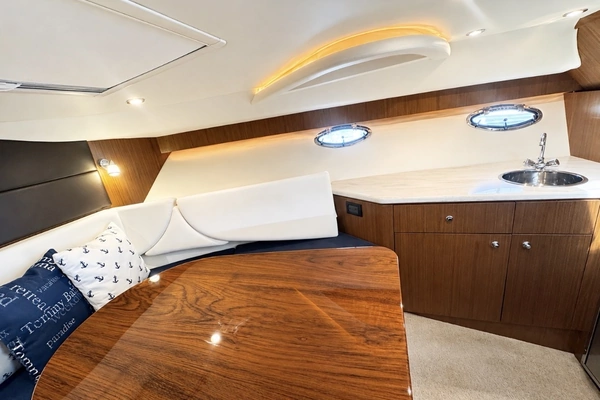 Tiara Yachts 3100 Coronet Yacht For Sale
