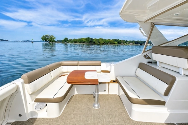 Tiara Yachts 3100 Coronet Yacht For Sale