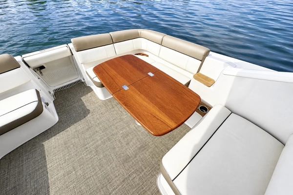 Tiara Yachts 3100 Coronet Yacht For Sale