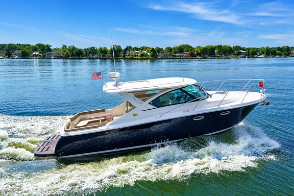 Tiara Yachts 3100 Coronet Yacht For Sale
