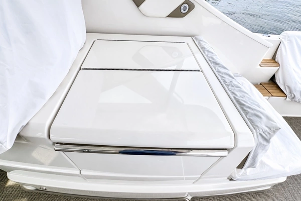 Tiara Yachts 3100 Coronet Yacht For Sale
