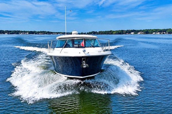 Tiara Yachts 3100 Coronet Yacht For Sale