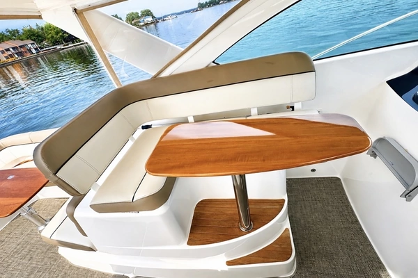 Tiara Yachts 3100 Coronet Yacht For Sale