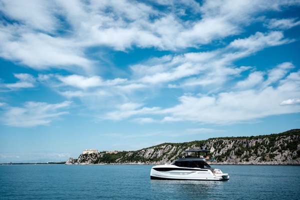 59ft Prestige Yacht For Sale