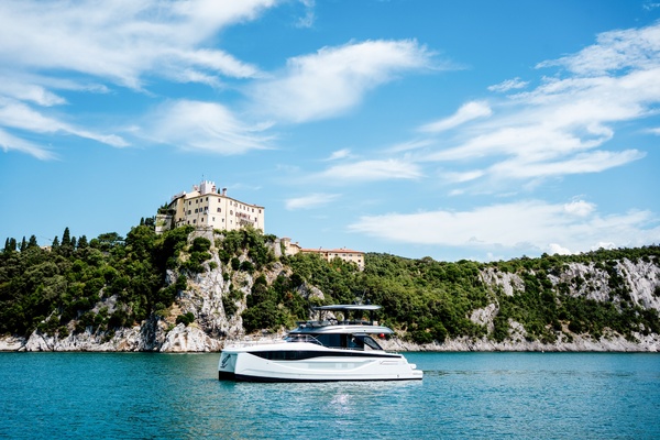 59ft Prestige Yacht For Sale