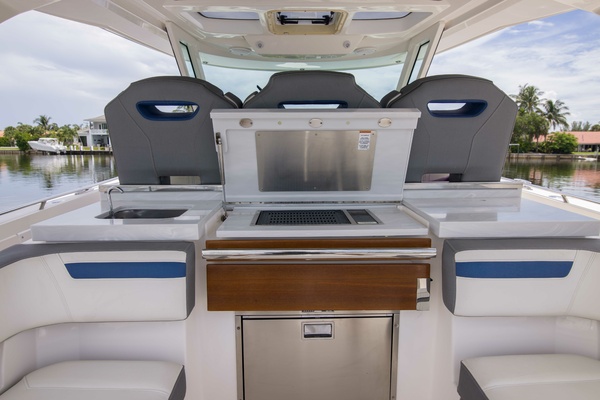 Tiara Yachts 38LS - One One
