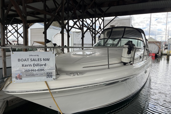 EXECUTIVE RETREAT 34ft Sea Ray Yacht For Sale