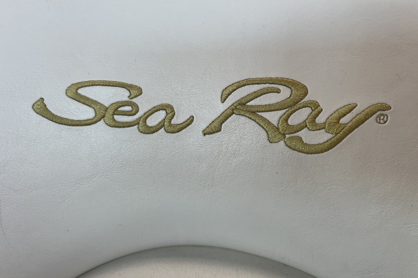 EXECUTIVE RETREAT 34ft Sea Ray Yacht For Sale