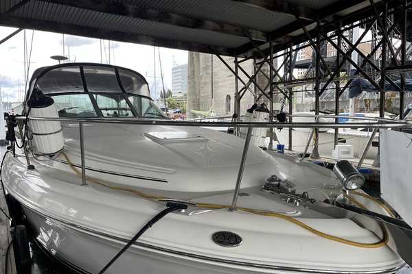 EXECUTIVE RETREAT 34ft Sea Ray Yacht For Sale