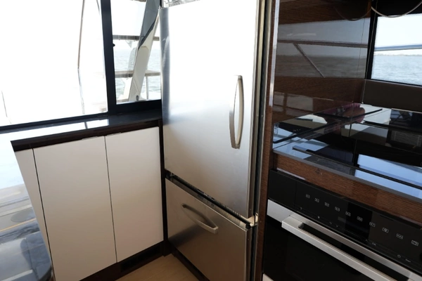 Prestige 590 Yacht For Sale