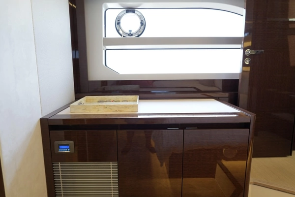 Prestige 590 Yacht For Sale