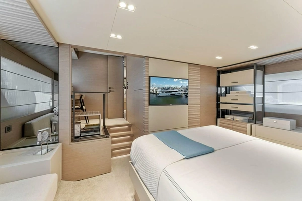 Ferretti Yachts 670 Motoryacht Yacht For Sale