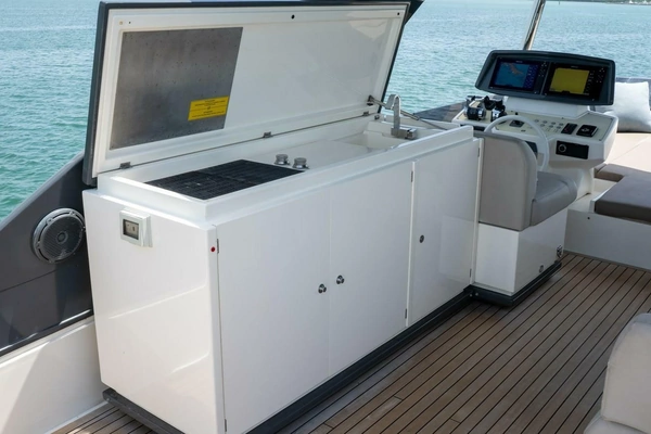 Ferretti Yachts 670 Motoryacht Yacht For Sale