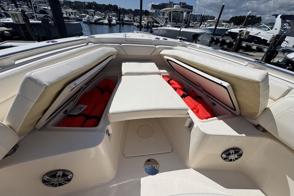 27ft Grady White Yacht For Sale