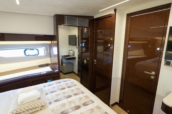 59ft Prestige Yacht For Sale