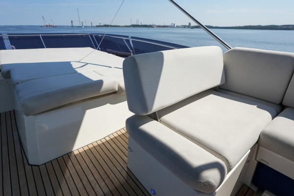 59ft Prestige Yacht For Sale